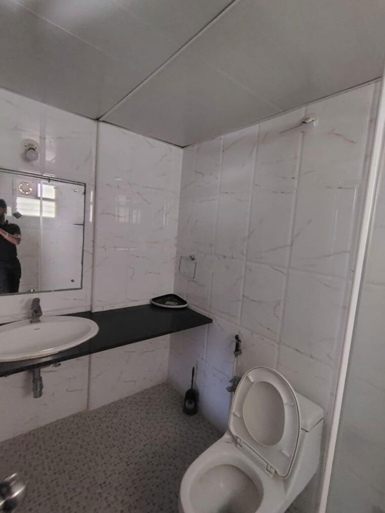 Bathroom, shriram-summitt 2.5 Bedroom 1015 Sq.Ft. Apartment In Electronic City Phase I Bangalore 10758553