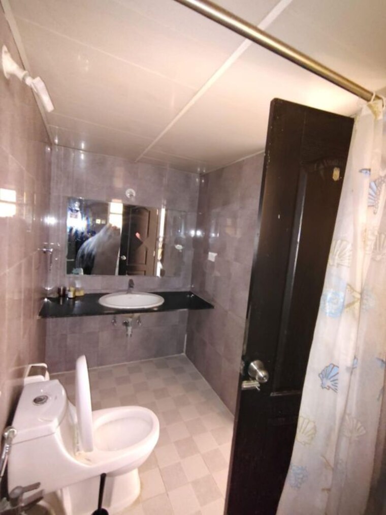Bathroom, shriram-summitt 2.5 Bedroom 1015 Sq.Ft. Apartment In Electronic City Phase I Bangalore 10758553