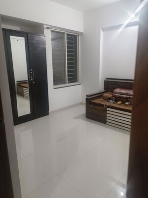 Room in 2 BHK Apartment at Majestique Manhattan Phase 2, Wagholi – for Rent
