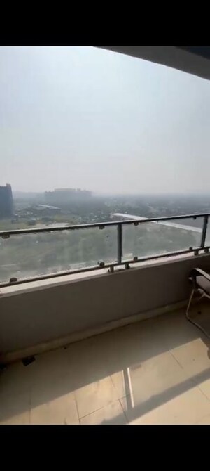  Office Space For Rent in Gaur City Mall, Sector 4 Greater Noida