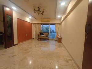 Room in 2 BHK Apartment at Diamond Garden, Chembur – for Rent