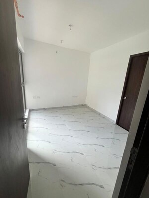 Room in 1 BHK Apartment at Roswalt Ray, Dahisar East – for Rent