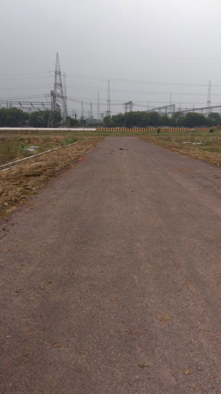 undefined, pali  90 Sq.Mt. Plot In Pali Greater Noida 10758628