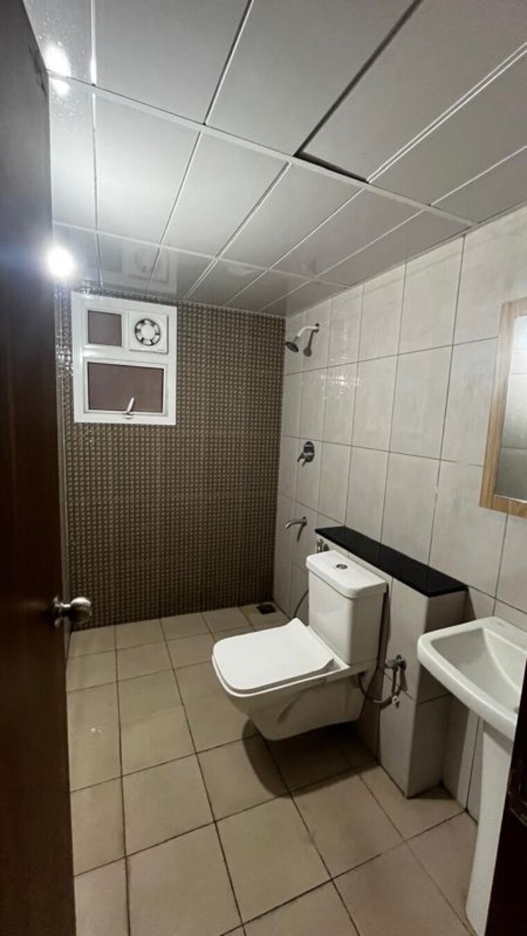 Bathroom, prestige-finsbury-park-regent 3 Bedroom 1562 Sq.Ft. Apartment In Bagaluru Bangalore 10758646