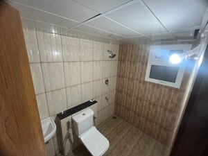 Bathroom in 3 BHK Apartment at Prestige Finsbury Park Regent, Bagaluru – for Rent