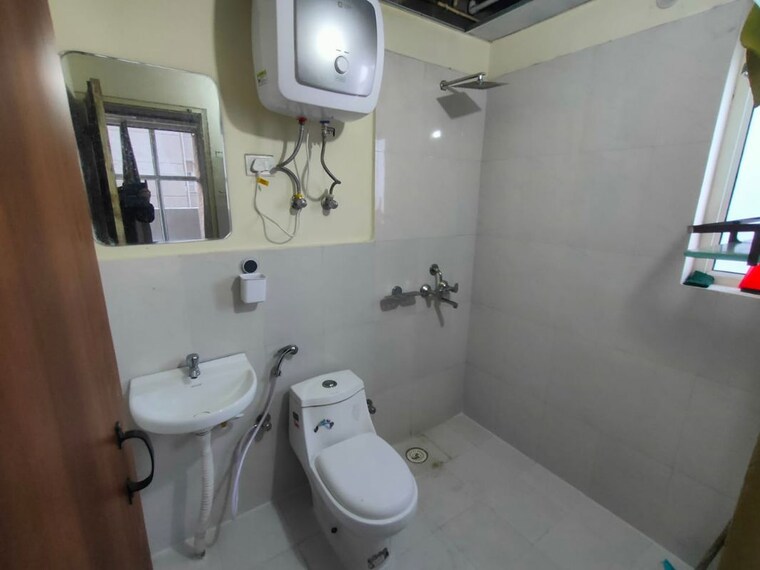 Bathroom, signature-global-andour-height 2 Bedroom 600 Sq.Ft. Apartment In Sector 71 Gurgaon 10758686