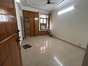 Room in 3 BHK Apartment at Sector 6 Dwarka – for Sale