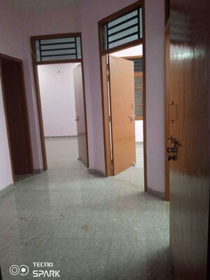 Living Room in 2 BHK Independent House at Daliganj – for Rent
