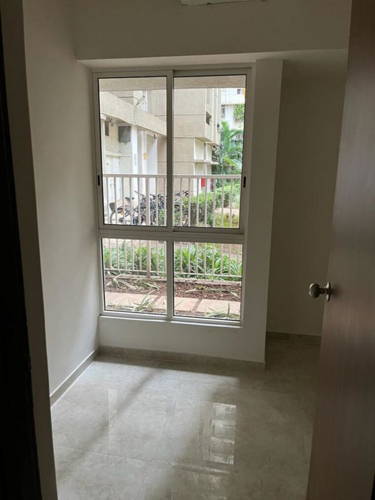 Room, lodha-amara 1.5 Bedroom 550 Sq.Ft. Apartment In Kolshet Road Thane 10758726