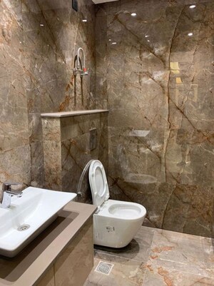 Bathroom in 4 BHK Builder Floor at DLF The Grove, Sector 54 – for Rent