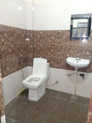 Bathroom in 1 RK Builder Floor at Sector 55 – for Rent