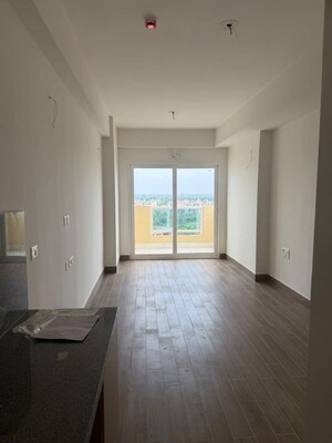 1 RK Apartment For Rent in Gaur Aerocity, Gaur Yamuna City
