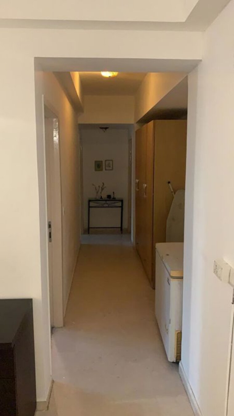 Washroom, dlf-the-icon 4 Bedroom 2610 Sq.Ft. Apartment In Dlf Phase V Gurgaon 10758659