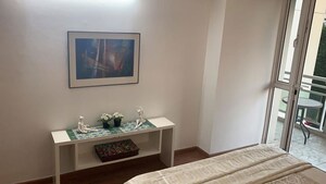Bedroom in 4 BHK Apartment at DLF The Icon, Dlf Phase V – for Rent