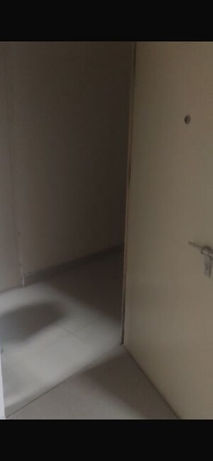 Room in 3 BHK Apartment at Conscient Habitat 78, Sector 78 – for Sale