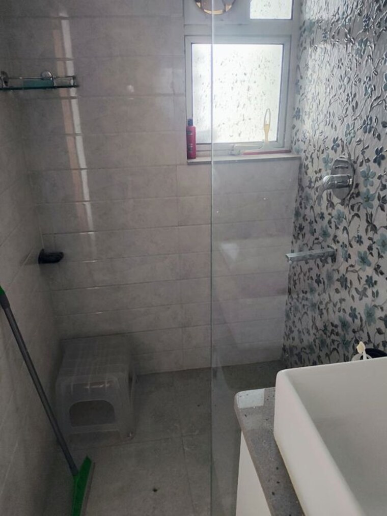 Bathroom, bestech-park-view-grand-spa 4 Bedroom 3470 Sq.Ft. Apartment In Sector 81 Gurgaon 10758762