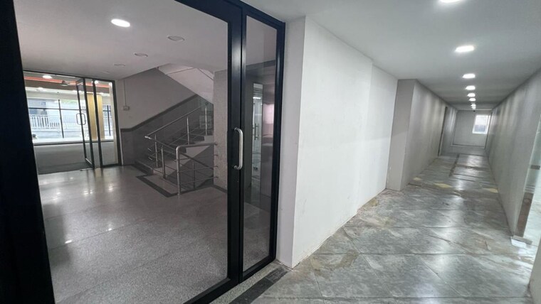Room, jubilee hills Commercial Office Space in IT/SEZ 7000 Sq.Ft. In Jubilee Hills Hyderabad 10758745