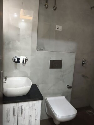 Bathroom in 1 RK Builder Floor at Sector 49 – for Rent