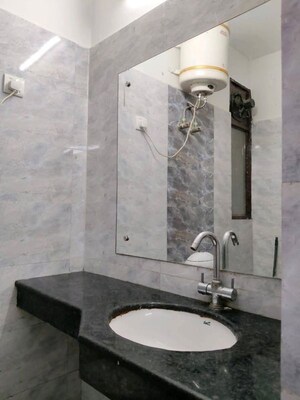Bathroom in 1 RK Builder Floor at Dlf Phase I – for Rent