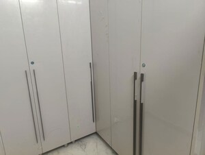 Building Lobby in 3 BHK Builder Floor at Sector 52 – for Rent