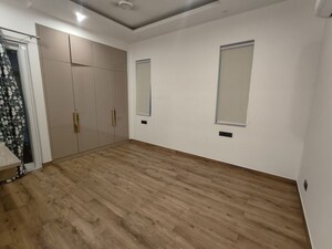 Room in 3 BHK Apartment at Raj One Good Earth, Sector 71 – for Rent