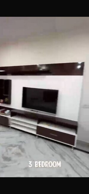 Furnished Amenities in 5 BHK Independent House at Sector 76 – for Sale