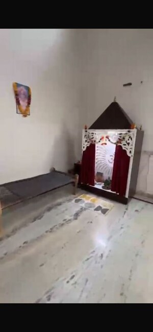 Furnished Amenities in 5 BHK Independent House at Sector 76 – for Sale