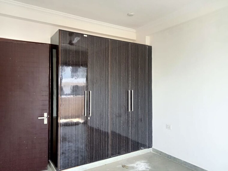 Room, sector 52 3 Bedroom 2300 Sq.Ft. Builder Floor In Sector 52 Gurgaon 10758831