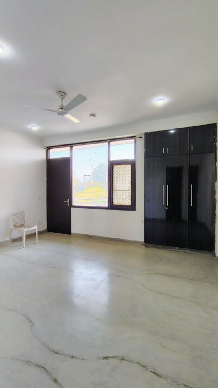 Room, sector 52 3 Bedroom 2300 Sq.Ft. Builder Floor In Sector 52 Gurgaon 10758831