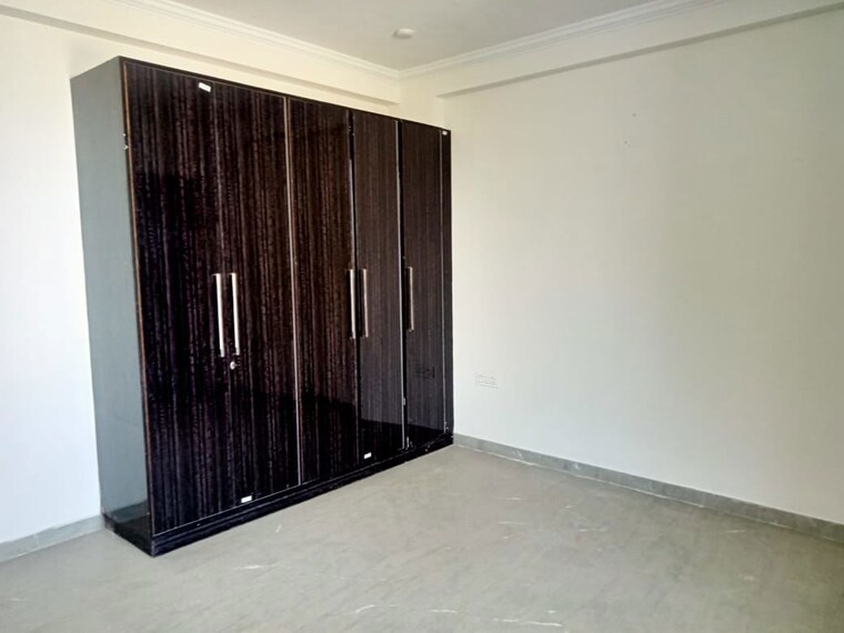 Room, sector 52 3 Bedroom 2300 Sq.Ft. Builder Floor In Sector 52 Gurgaon 10758831