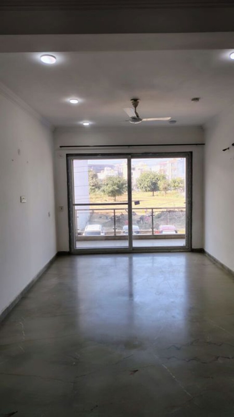 Room, sector 52 3 Bedroom 2300 Sq.Ft. Builder Floor In Sector 52 Gurgaon 10758831
