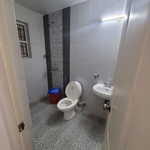 Bathroom in 3 BHK Apartment at Caranzalem – for Rent