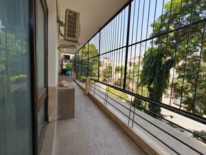 Balcony in 3 BHK Builder Floor at Sector 55 – for Rent