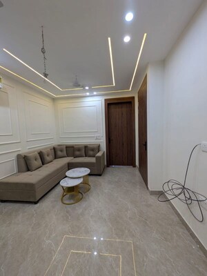 Living Room in 2 BHK Builder Floor at Sector 42 – for Rent