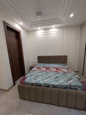 Bedroom in 2 BHK Builder Floor at Sector 42 – for Rent