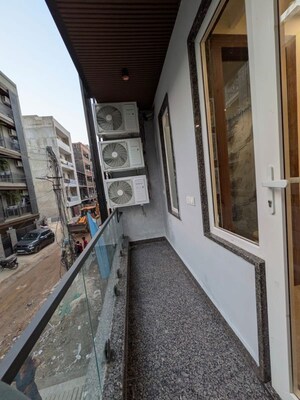 Balcony in 2 BHK Builder Floor at Sector 42 – for Rent