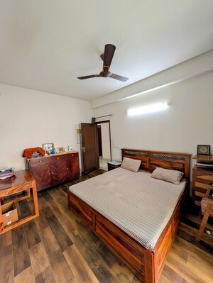 Bedroom in 2 BHK Builder Floor at Sector 57 – for Rent