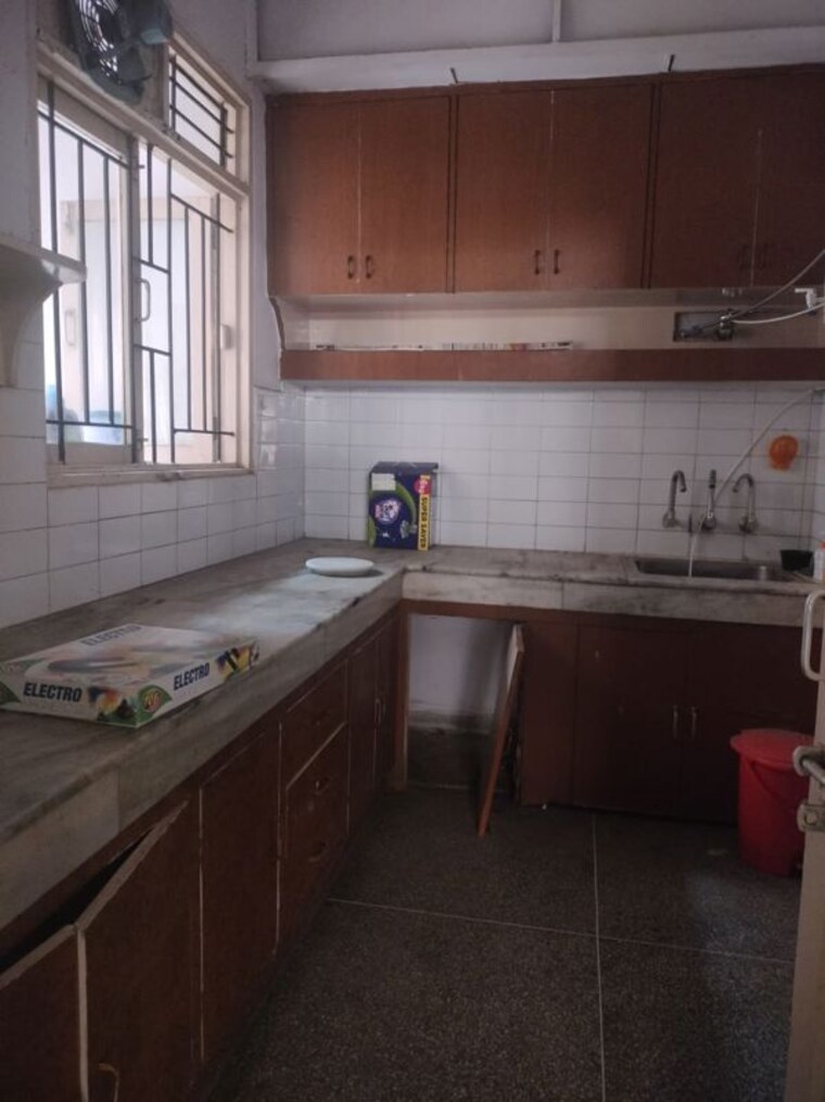 Kitchen, vijay-ratan-vihar 3 Bedroom 1300 Sq.Ft. Apartment In Sector 15 Gurgaon 8933517