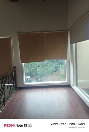 Room in 3 BHK Apartment at Jaypee Kalypso Court, Sector 128 – for Sale