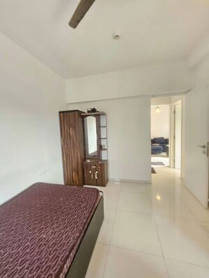 Room in 2 BHK Apartment at Godrej Hillside, Mahalunge – for Rent