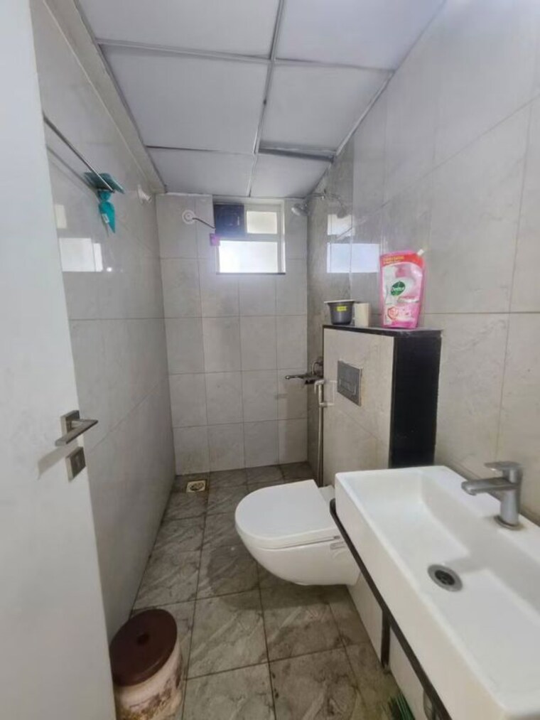 Bathroom, godrej-hillside 2 Bedroom 750 Sq.Ft. Apartment In Mahalunge Pune 10758978
