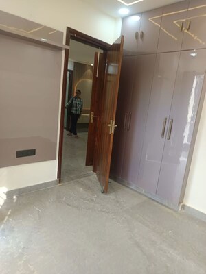 Room in 3 BHK Builder Floor at Rohini Sector 29 – for Sale