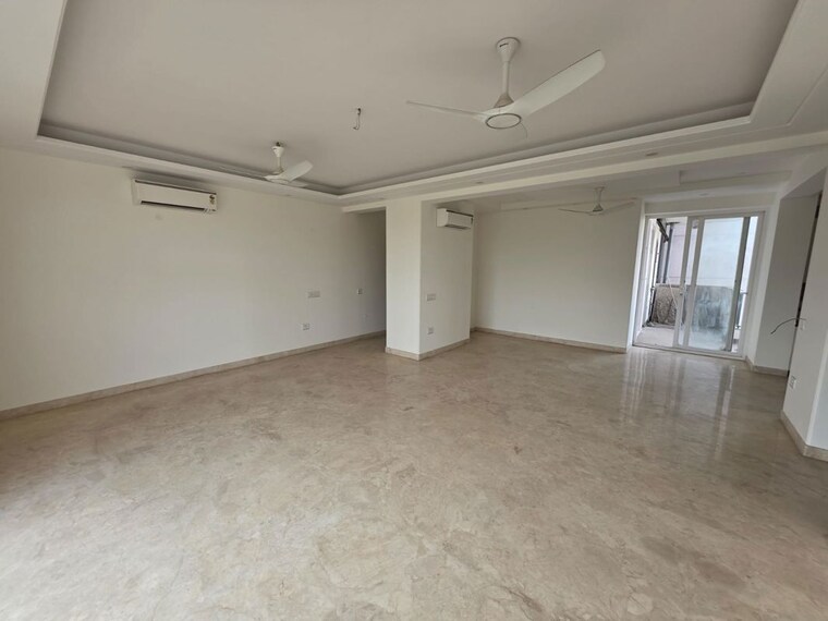 Room, sector 45 3 Bedroom 120 Sq.Yd. Builder Floor In Sector 45 Gurgaon 10759011