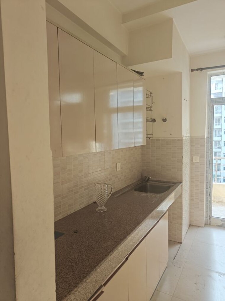 Kitchen, indiabulls-centrum-park 2.5 Bedroom 1481 Sq.Ft. Apartment In Sector 103 Gurgaon 10758592