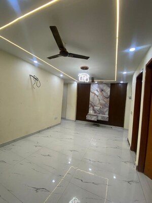 Room in 1 BHK Builder Floor at Neb Sarai – for Rent