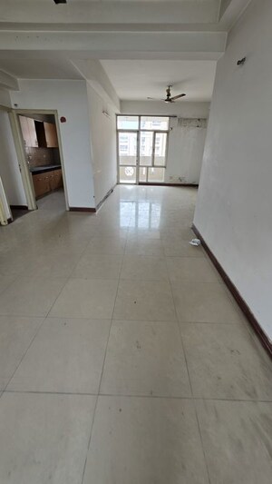 Building Lobby in 2 BHK Apartment at Eldeco Green Meadows, Pi Greater Noida – for Sale