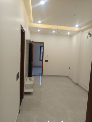 3 BHK Builder Floor For Rent in Rohini Sector 7