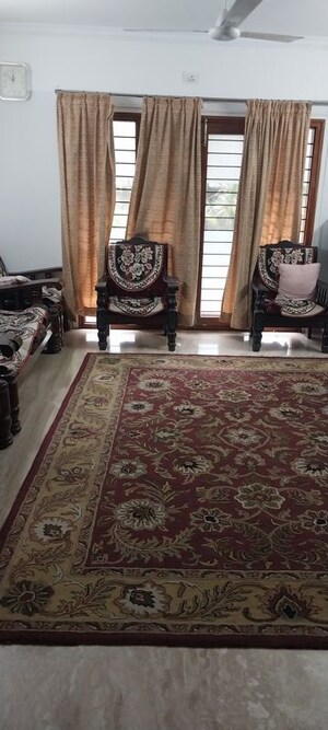 Room in 3 BHK Apartment at Basavanagudi – for Rent