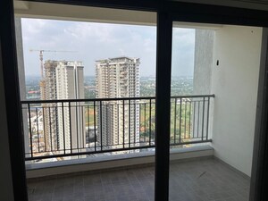 Room in 3 BHK Apartment at Sobha Manhattan Towers Town Park, Hosur Road – for Rent
