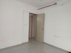 Room in 2 BHK Apartment at Zen Elite, Kharadi – for Rent